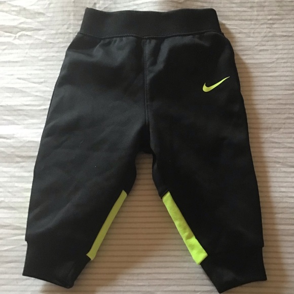 Nike Dri-Fit Zip Up Hoodie size 9 months (Open box/ Excellent/Black/Char… - Picture 3 of 4